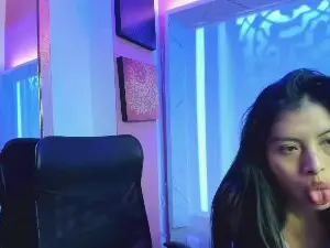 Cam4 Live Sex Cam of Chloe_Martini