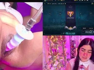 Cam4 Free Live Porn of DaphneContry