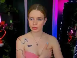 Camsoda Watch Live Sex Cams of lyra-donna