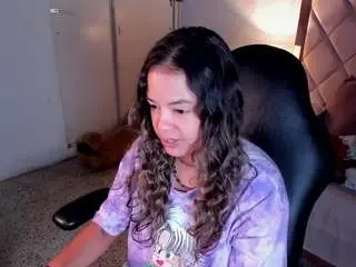 Camsoda Nude Webcam of dulcelyra