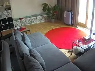 Camsoda Sex Cam of voyeurcam-julmodels-living-4