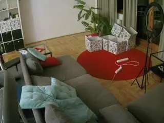 Camsoda Adult Webcams of voyeurcam-julmodels-living-4