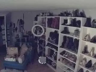 Camsoda Sex Chat of voyeurcam-missoliviablack-03