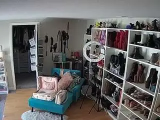 Camsoda Adult Webcams of voyeurcam-missoliviablack-03