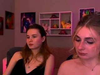 angie-foxy from camsoda