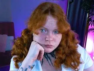 cassieredkiss from camsoda