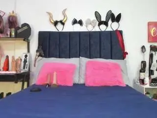 Camsoda Private Sex Chat of emmily-giraldo