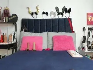 Camsoda Adult Webcam of emmily-giraldo