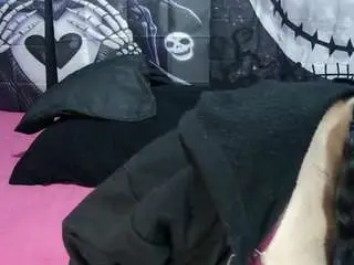Camsoda Free Porn Cam of vivian-milf-paint