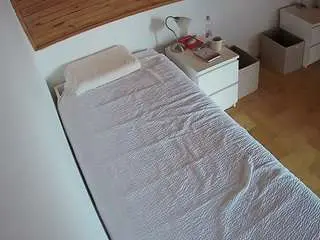 Camsoda Adult Video Chat of voyeurcam-julmodels-greybed-1