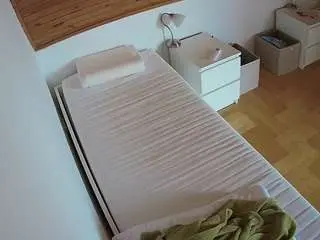 Camsoda Private Sex Chat of voyeurcam-julmodels-greybed-1