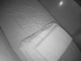 Camsoda Nude Webcam of voyeurcam-julmodels-greybed-2