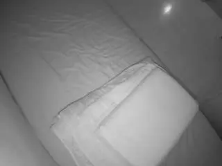 Camsoda Free Live Porn of voyeurcam-julmodels-greybed-2
