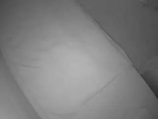 Camsoda Live Sex Cam of voyeurcam-julmodels-greybed-2