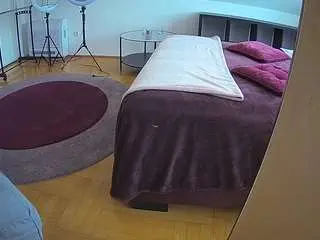 Camsoda Private Sex Chat of voyeurcam-julmodels-whitebed-6