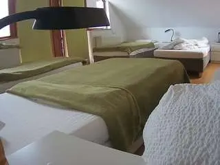 Camsoda Nude Webcam of voyeurcam-julmodels-bed-2