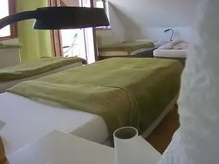 Camsoda Live Sex Cam of voyeurcam-julmodels-bed-2