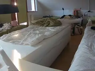Camsoda Free Porn Cam of voyeurcam-julmodels-bed-2