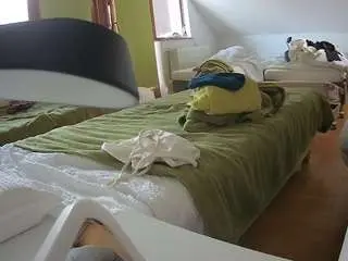Camsoda Watch Live Sex Cams of voyeurcam-julmodels-bed-2