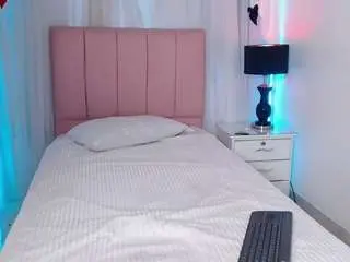 Camsoda Nude Webcam of ivyy-crystal