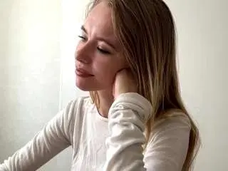 Camsoda Free Live Porn of yevettemarchiano