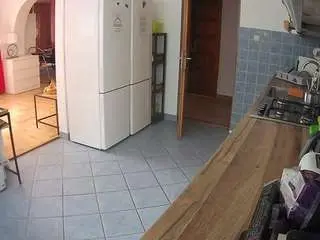 Camsoda Live Sex Cam of voyeurcam-julmodels-kitchen