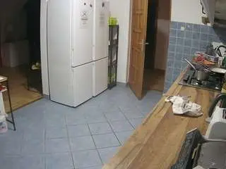 Camsoda Nude Webcam of voyeurcam-julmodels-kitchen