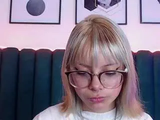 Camsoda Free Porn Cam of velori-fg