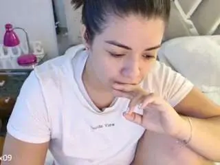 Camsoda Free Porn Cam of carolinafox