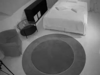 Camsoda Adult Webcams of voyeurcam-julmodels-whitebed-1