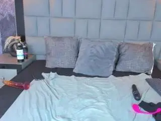 your-lady-milf from camsoda