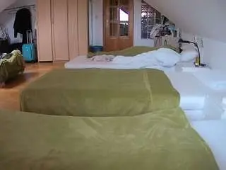 Camsoda Live Sex of voyeurcam-julmodels-bed-3
