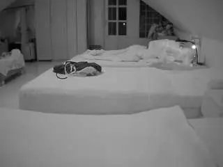 Camsoda Live Porn of voyeurcam-julmodels-bed-3