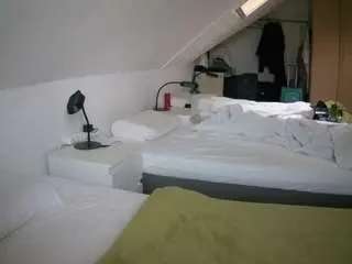 Camsoda Adult Webcams of voyeurcam-julmodels-bed-4