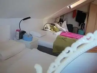 Camsoda Adult Webcams of voyeurcam-julmodels-bed-4