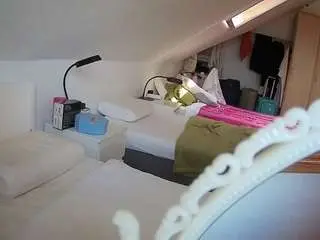 Camsoda Nude Webcam of voyeurcam-julmodels-bed-4
