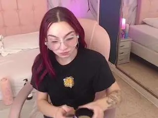 red-kytty6 from camsoda