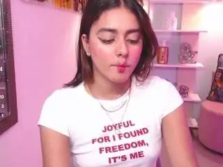 Camsoda Sex Cam of lucy-greey