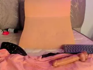 Camsoda Free Live Porn of hellzel-moon