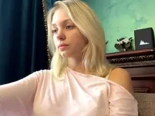 Camsoda Free Porn Cam of twannasanchec