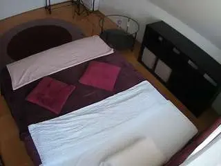Camsoda Sex Chat of voyeurcam-julmodels-whitebed-2