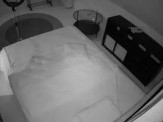 Camsoda Sex Cam of voyeurcam-julmodels-whitebed-2