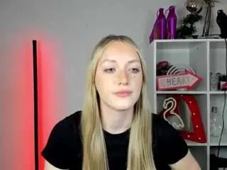 Camsoda Live Sex Cam of evelynblond