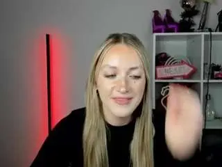 evelynblond from camsoda