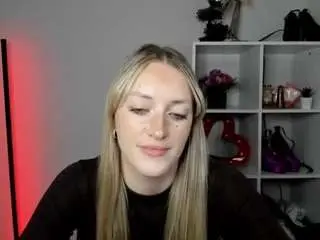 Camsoda Watch Live Sex Cams of evelynblond