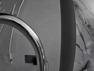 Camsoda Adult Video Chat of voyeurcam-casa-salsa-bathtub-pov