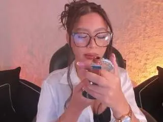 Camsoda Nude Webcam of sophiehouston1