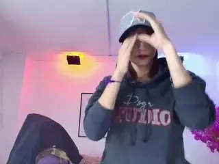 Camsoda Live Sex Cam of tamaragrays