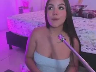 amber-white25 from camsoda