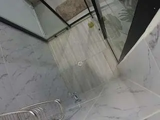 Camsoda Nude Webcam of voyeurcam-jb-shower-2